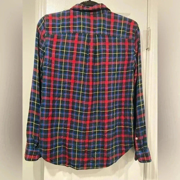 L.L. Bean Signature Women’s Lightweight Flannel Button Down Size Medium - Picture 4 of 8